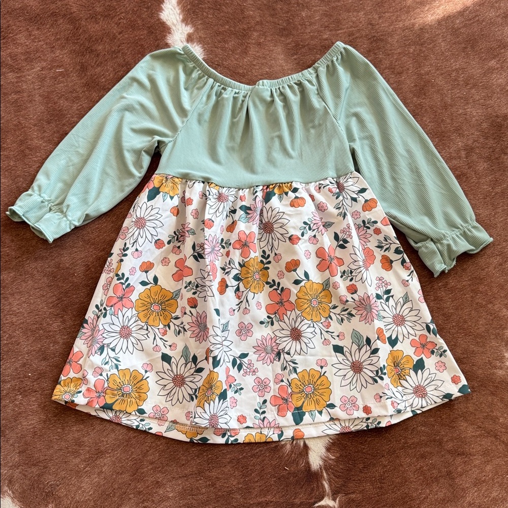 Girls Floral Green Dress with Bow - Picture 3 of 3